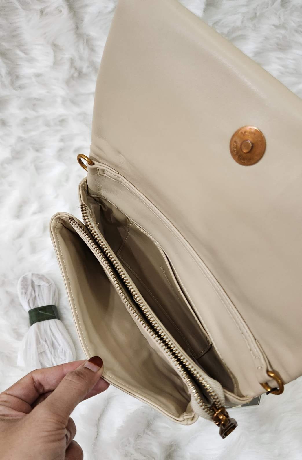 Bellevan Sling Bag - Image 4