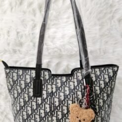 Alternative view of Tote Crush