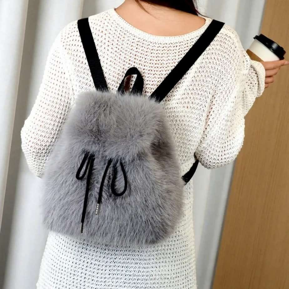 Fur Rucksack - Image 5